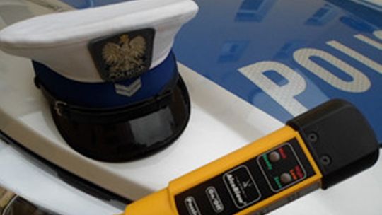 1,5 promila i ucieczka przed patrolem. Pościg policjantów z Raciąża zakończył się w powiecie sierpeckim