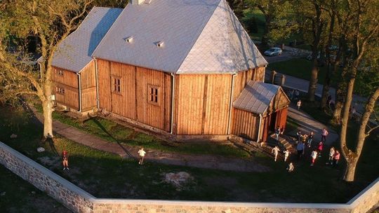 100 tys. na renowację ołtarza w sarbiewskiej świątyni