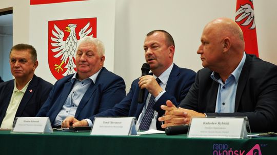 Blisko 850 tys. zł powędruje do powiatu płońskiego, w UG Płońsk podpisano umowy na dofinansowanie