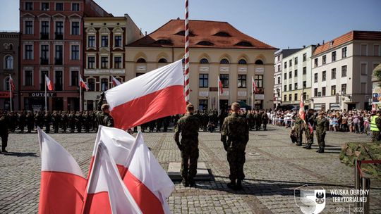 Bramę koszar w Ciechanowie przekroczą kolejni ochotnicy. W tym roku odbędą się jeszcze trzy powołania do pododdziałów 5 Mazowieckiej Brygady Obrony Terytorialnej