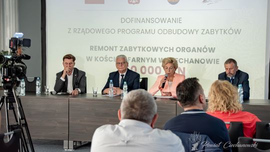 Budynek dawnej wąskotorówki, kościoły i plebania ze wsparciem Rządowego Programu Odbudowy Zabytków (pow. ciechanowski)