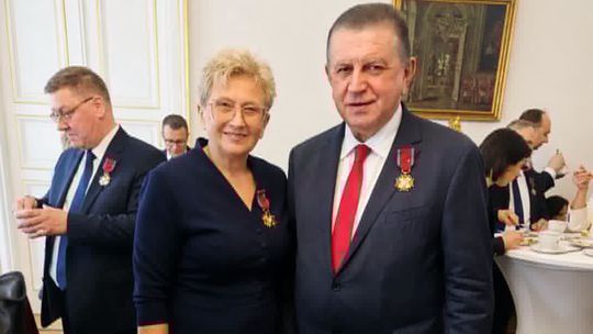 Burmistrz Płońska ze Złotym Krzyżem Zasługi