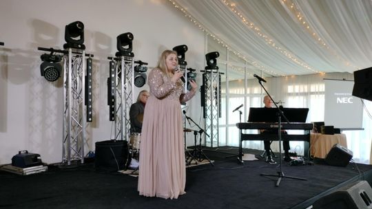 „Być kobietą – kobiety gwarancją jakości”. Uroczysta gala gminno-powiatowa w Dzień Kobiet