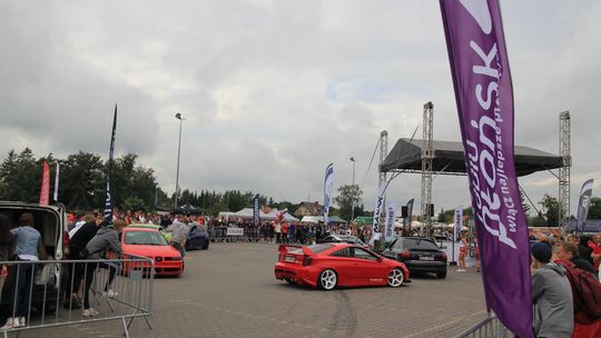 CarsLovers ponownie w Ciechanowie. Motoatrakcje, wyselekcjonowane auta i branżowe stoiska