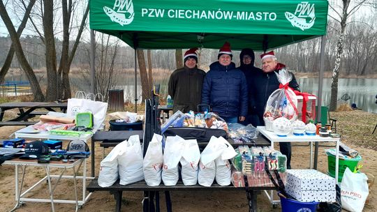 Charytatywne mikołajkowe zawody wędkarskie na Krubinie. Łowili i licytowali na rzecz Antosia