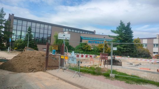Czasowe zmiany w parkowaniu przy MCSiR w Płońsku