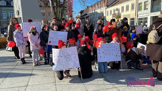 Czerwone balony przeciw przemocy – Płońsk wspiera dzieci