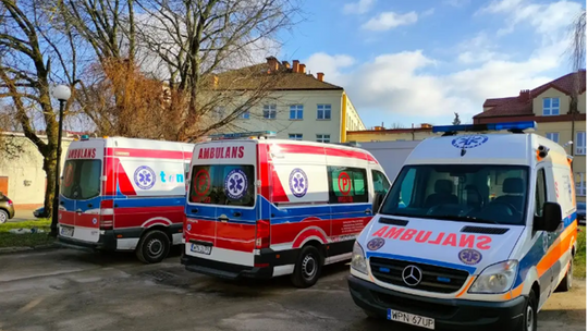 Cztery karetki płońskiego szpitala w naprawie. Czy pacjenci mogą czuć się bezpiecznie?