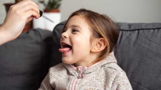 Czy podawanie witaminy D dziecku jest konieczne przez cały rok?