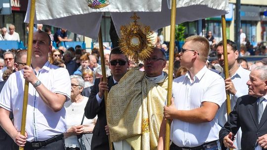 Decyzja odnośnie do rezygnacji z procesji Bożego Ciała ulicami parafii podtrzymana