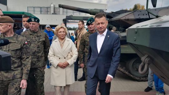 Do Ciechanowa, gdzie powstanie batalion pancerny, trafią nowoczesne czołgi Ambrams. Za nami piknik wojskowy z udziałem szefa MON