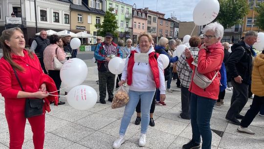 "Dycha z AS-em" czyli międzypokoleniowy spacer w Płońsku