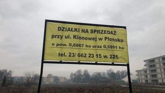 Działki pomiędzy szpitalem a osiedlem przy Klonowej sprzedane. Powiat zarobi ponad 6 mln zł