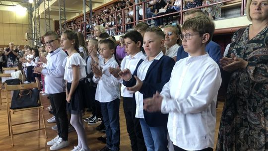 ''Dzięki współpracy uda nam się przetrwać trudny okres...'' SP1 w Płońsku rozpoczyna wyjątkowy rok szkolny