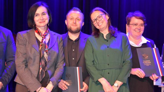 Dzień Edukacji Narodowej. Wyróżnienia i nagrody dla dyrektorów i nauczycieli płońskich szkół