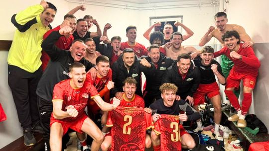 Gladiator pokonany, kolejna wygrana PAF`u - przedświąteczna kolejka piłkarska Gladiator pokonany, kolejna wygrana PAF`u - przedświąteczna kolejka piłkarska