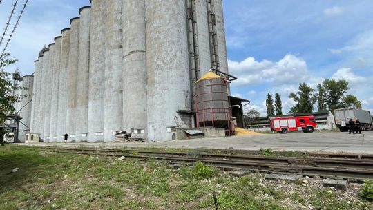 Tragedia w czasie rozładunku - 45-latek przygnieciony zbożem. Zmarł w szpitalu