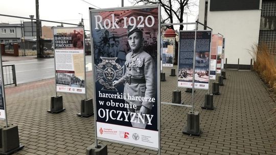 "Harcerki i harcerze w obronie Ojczyzny" - wystawa już dostępna przed płońskim MCK