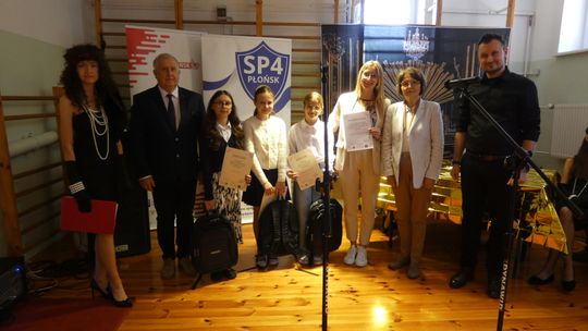 Historia i radio czyli jedyna taka audycja zrealizowana przez płońskich uczniów