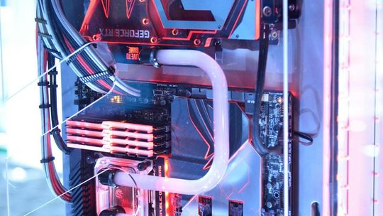 Jak zbudować własny komputer do gier? Kompleksowy przewodnik