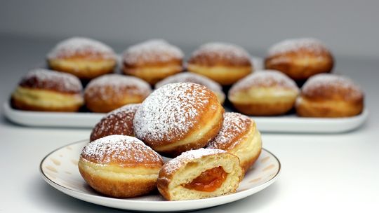 Jakie pączki i na ile łakoci możemy sobie pozwolić w tłusty czwartek? Sonda RP