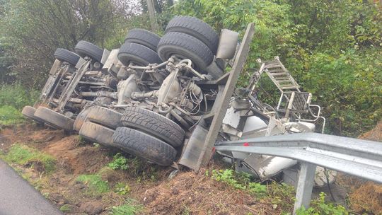 Jazda zakończona w rowie w miejscowości Poczernin