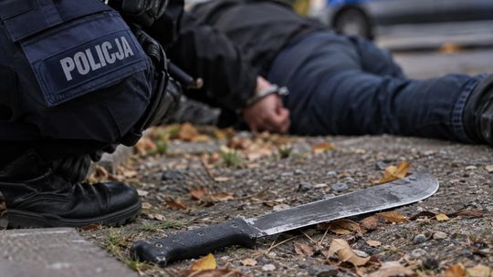 Jechał po wsi wymachując maczetą. Mieszkaniec Zaborowa zatrzymany
