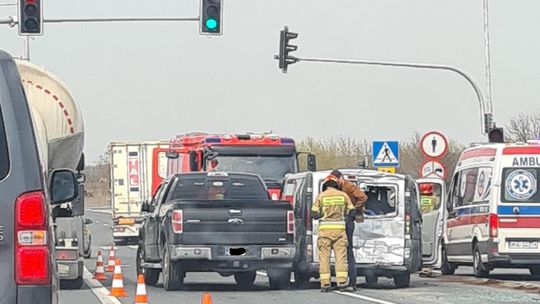 Karambol na ''siódemce''. Utrudnienia na wysokości Kroczewa