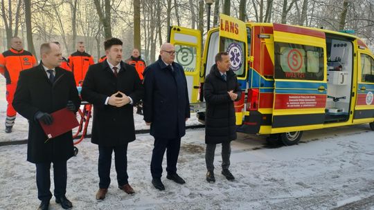 Karetki i sprzęt medyczny. Płoński szpital zaprezentował nowe wyposażenie