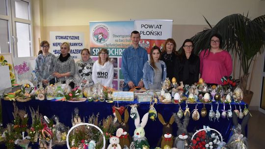 Kiermasz ozdób wielkanocnych. Środki trafią do dwóch stowarzyszeń Kiermasz ozdób wielkanocnych. Środki trafią do dwóch stowarzyszeń