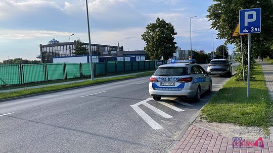 Kobieta potrącona przez nastolatka na hulajnodze w Płońsku. Trafiła do szpitala
