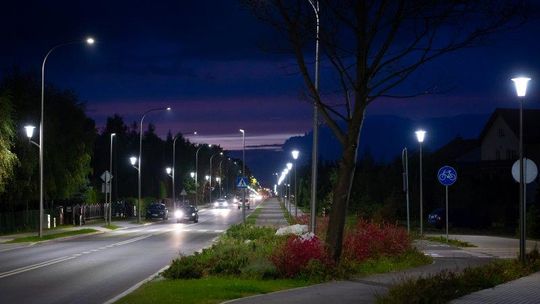 Kolejny samorząd wyłącza lampy nocą. Jakie jeszcze oszczędności wprowadza Ciechanów?