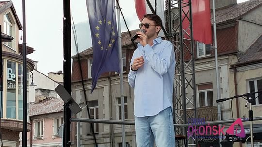 Koncertowe Lato w płońskim rynku: ACOUSTIC DUO
