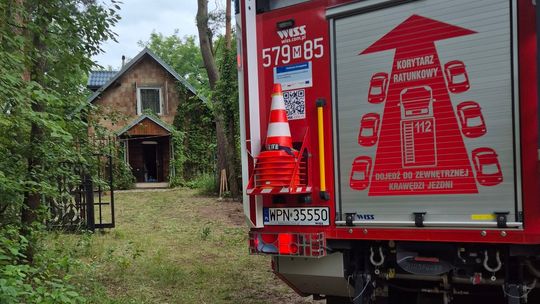 Koszmarny wypadek przy wycince drzew w Kucharach Żydowskich. Mężczyzna w stanie ciężkim