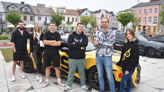 Kupią karetkę dzięki przejażdżkom samochodami po Płońsku