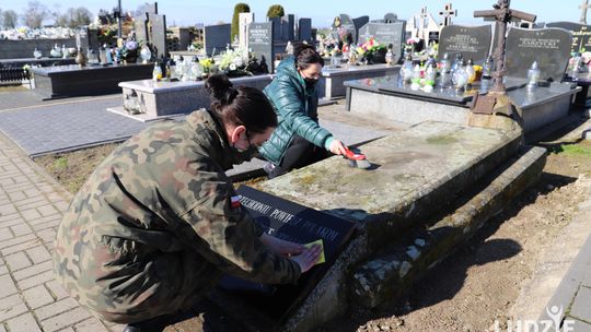 'Ludzie są najważniejsi' wspólnie ze Strzelcami na cmentarzu w Radzyminie