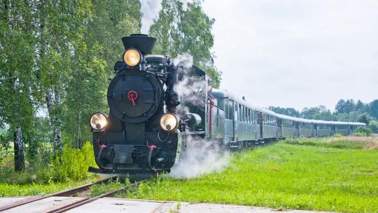 Majówka z pociągiem retro i kolejką wąskotorową. Stacja Muzeum Sochaczew zaprasza na wycieczkę