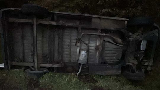 Manewr wymijania zakończył się w rowie