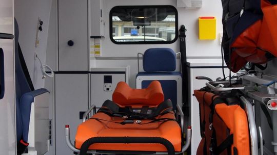 Mieszkańcy pomogą kupić ambulans i trzy medyczne auta dla szpitala w Ciechanowie