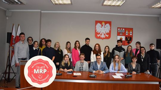 Młodzieżowa Rada Powiatu Płońskiego z logotypem i oficjalną stroną