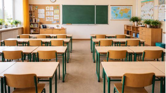 Mróz paraliżuje szkoły. Zajęcia odwołane także w gminie Płońsk