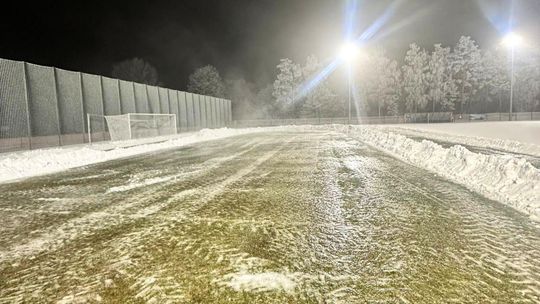Naturalne lodowisko powstaje w Karolinowie. Otwarcie możliwe już ten w weekend
