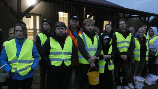 Nocne grzybobranie w Idzikowicach. Kolejna leśna przygoda po zmroku