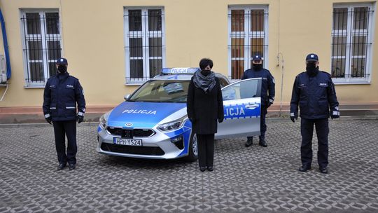 Nowy radiowóz dla ciechanowskich policjantów