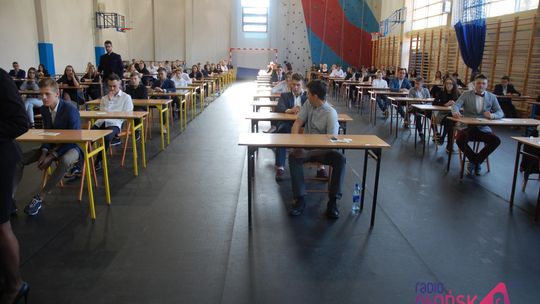 Ostatnia część egzaminu gimnazjalnego w Płońsku zgodnie z planem