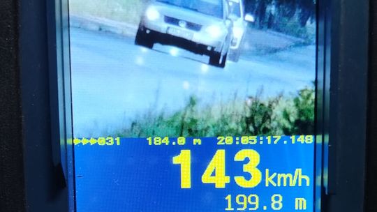 Pędził 143 km/h w terenie zabudowanym w Arcelinie!