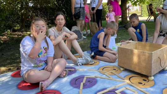 Piknikiem w parafialnym ogrodzie podopieczni płońskiego TPD powitali wakacje Piknikiem w parafialnym ogrodzie podopieczni płońskiego TPD powitali wakacje