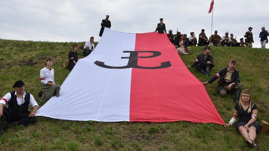 Płońsk pokłonił się bohaterom Płońsk pokłonił się bohaterom