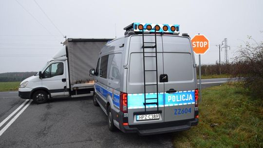  Policja i straż graniczna sprawdzają wyrywkowo tiry, busy i osobówki. Chodzi o przypadki nielegalnych imigrantów