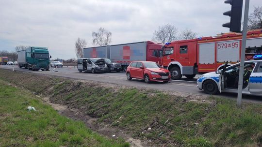 Policja o środowym karambolu na DK7 w Kroczewie